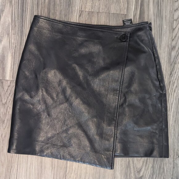 Babaton Vicinity Skirt - Picture 1 of 7